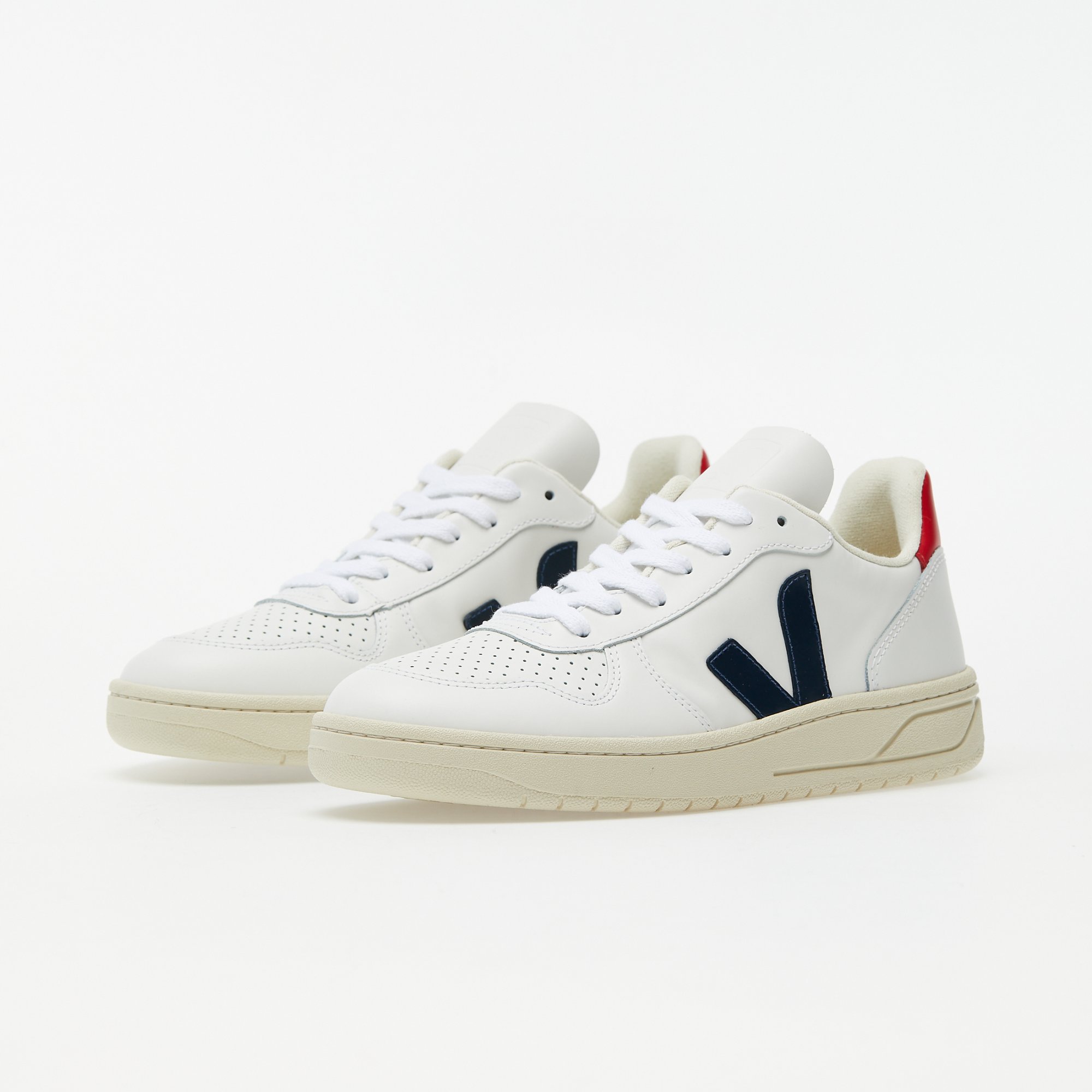 VEJA V-10 Leather White / Nautico / Pekin Veja